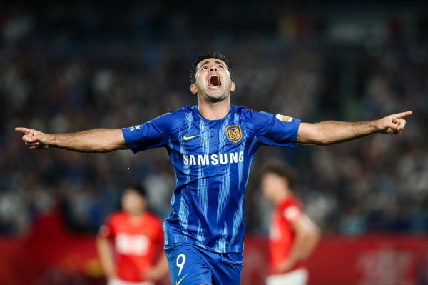 埃德尔：我和张家曾是一又友，中超夺冠后他们全隐藏了几个月没发钱